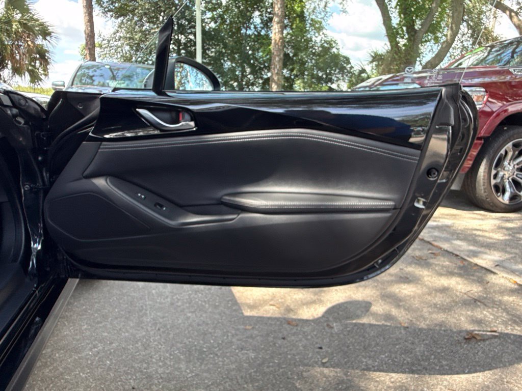 Used 2025 MAZDA MX-5 Miata RF Grand Touring RWD image 19