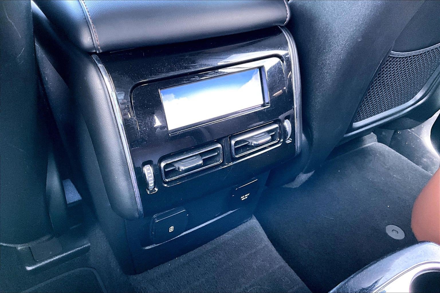 Used 2022 Lincoln Aviator Reserve w/ Equipment Group 201A AWD/4WD image 10