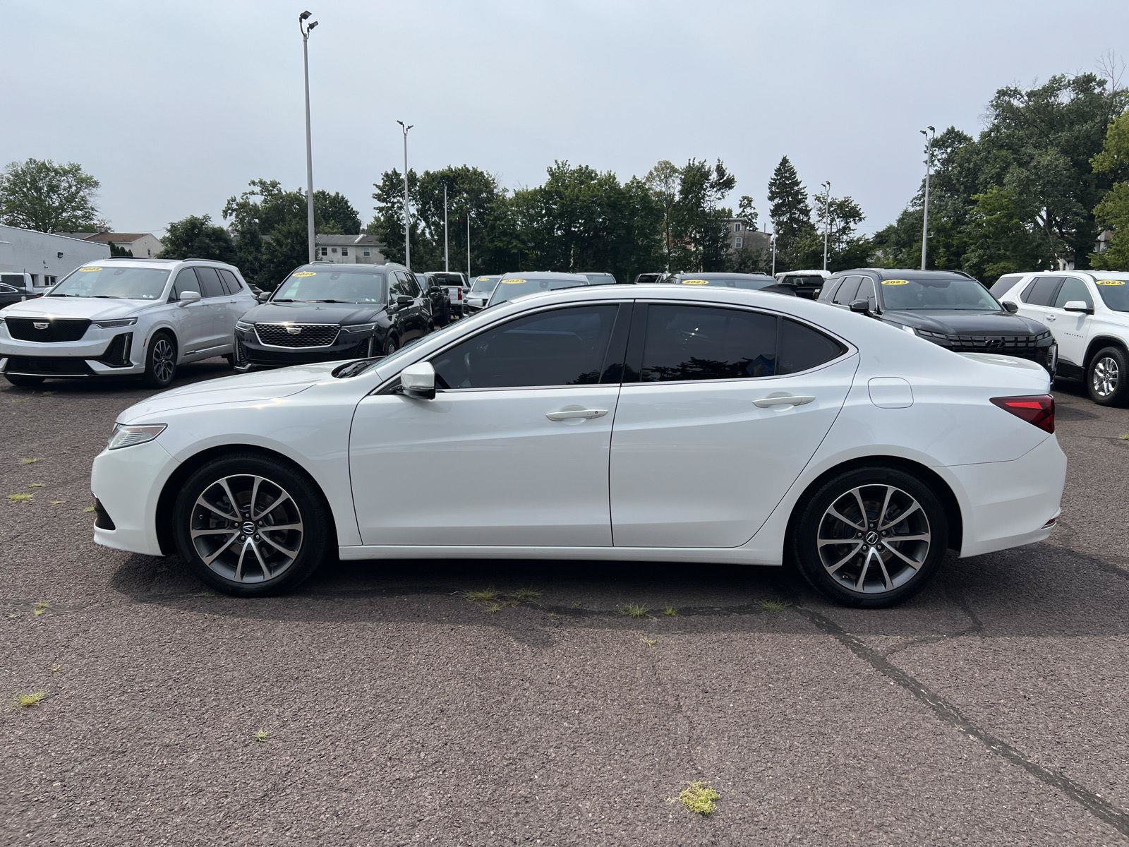 Used 2016 Acura TLX V6 SH-AWD w/ Technology Pkg image 4