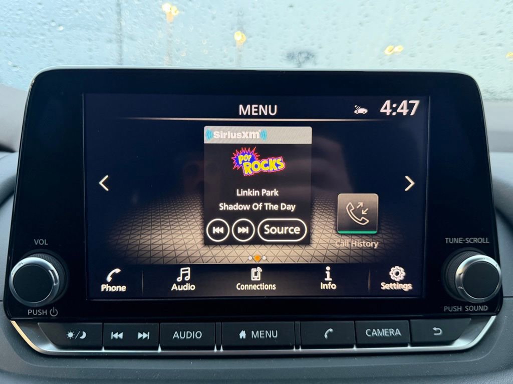 Used 2023 Nissan Rogue SV image 25