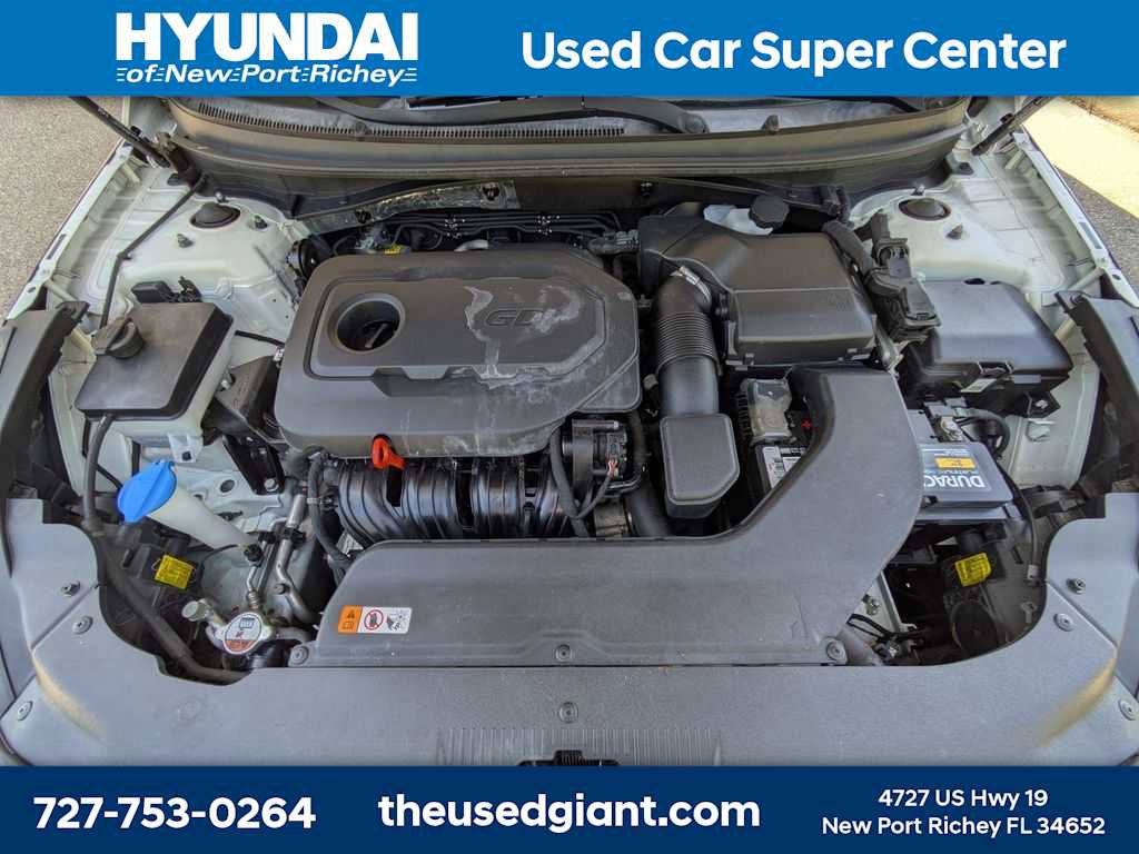 Used 2015 Hyundai Sonata Limited w/ Option Group 06 FWD image 13