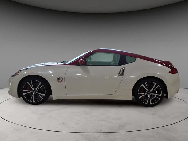 Used 2020 Nissan 370Z Coupe RWD image 2