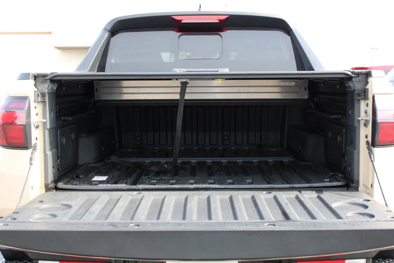 Used 2022 Hyundai Santa Cruz SEL Premium w/ Cargo Package image 9