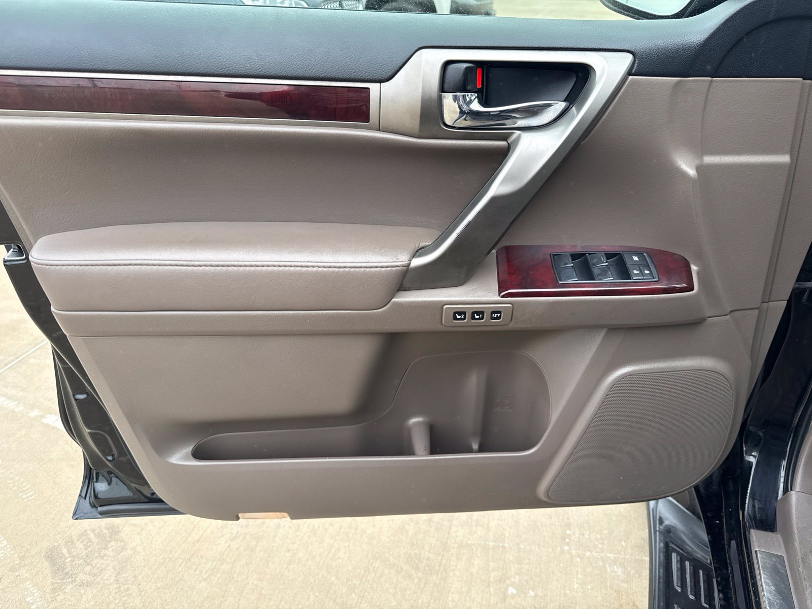 Used 2012 Lexus GX 460 w/ Comfort Plus Pkg AWD/4WD image 9