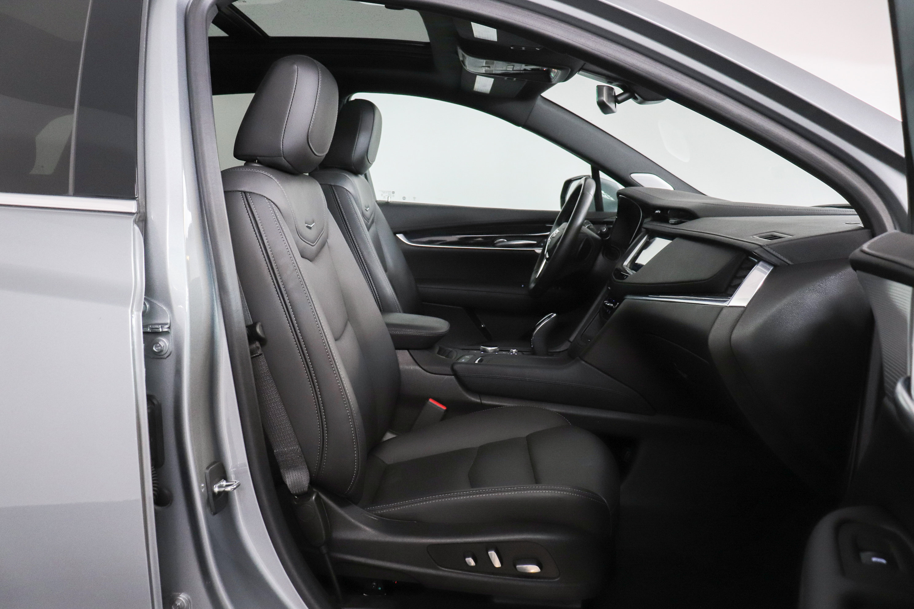 Used 2023 Cadillac XT5 Premium Luxury image 14