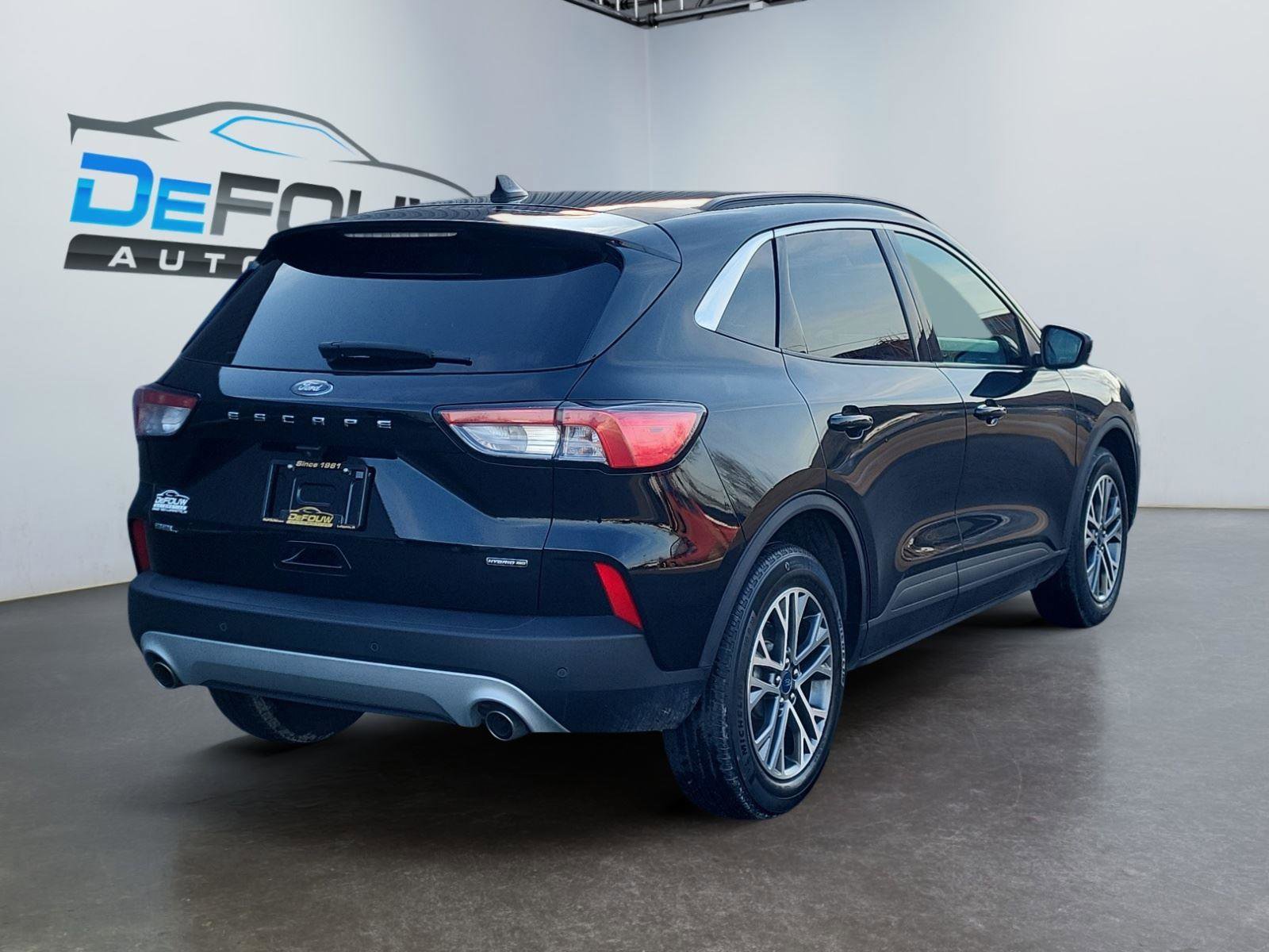 Used 2021 Ford Escape SEL image 3