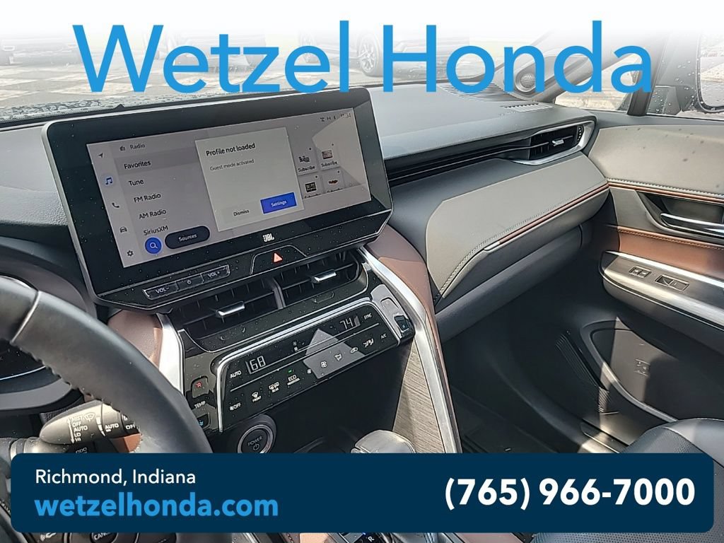 Used 2023 Toyota Venza Limited AWD/4WD image 9