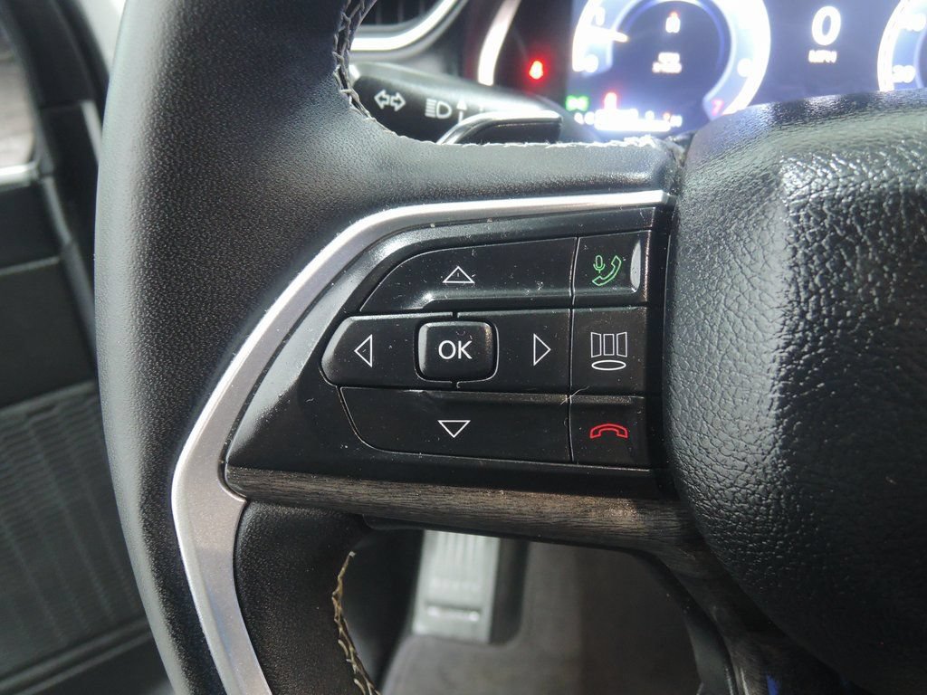 Used 2024 Jeep Grand Cherokee L Limited AWD/4WD image 14
