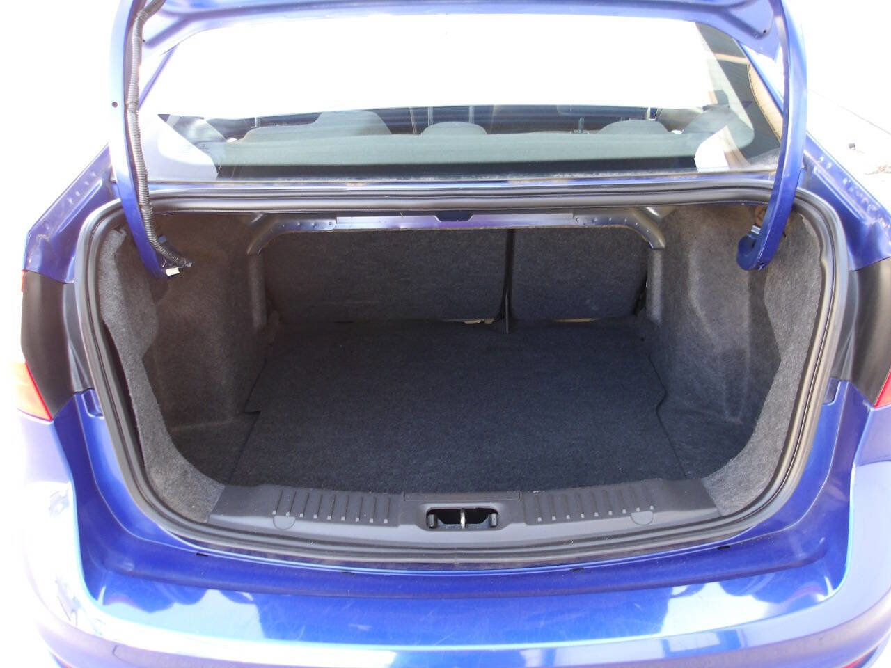 Used 2014 Ford Fiesta SE w/ Equipment Group 201A FWD image 23