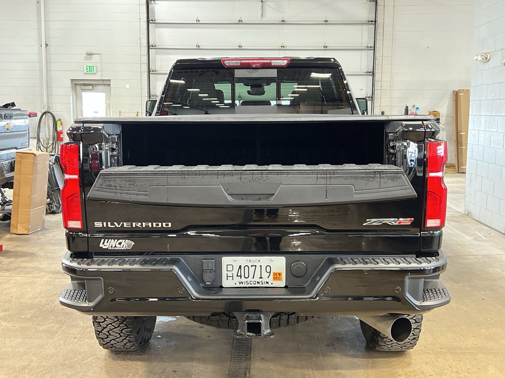 Used 2024 Chevrolet Silverado 2500 ZR2 w/ Technology Package image 42
