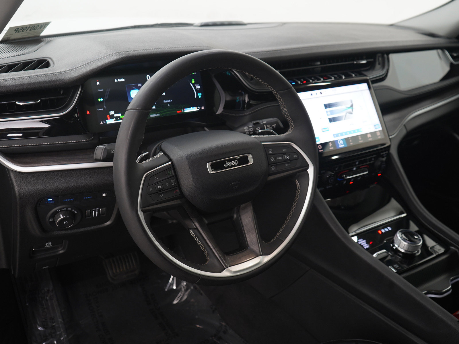 Used 2024 Jeep Grand Cherokee Limited 4xe AWD/4WD image 24