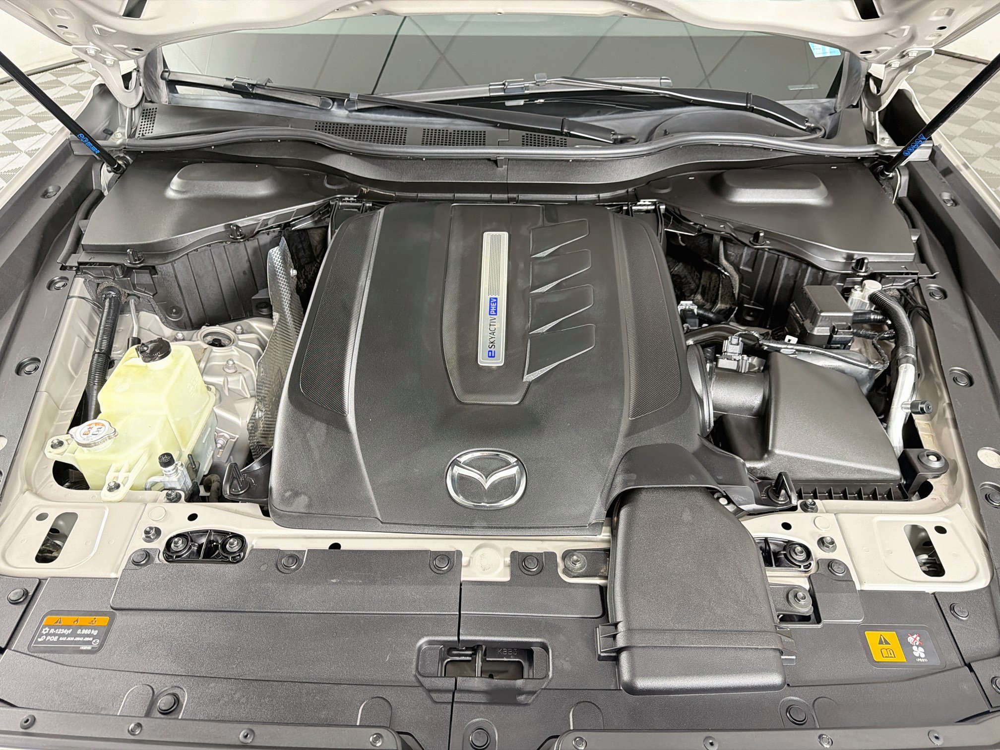 Used 2024 MAZDA CX-90 Plug-In Hybrid w/ Preferred AWD/4WD image 35