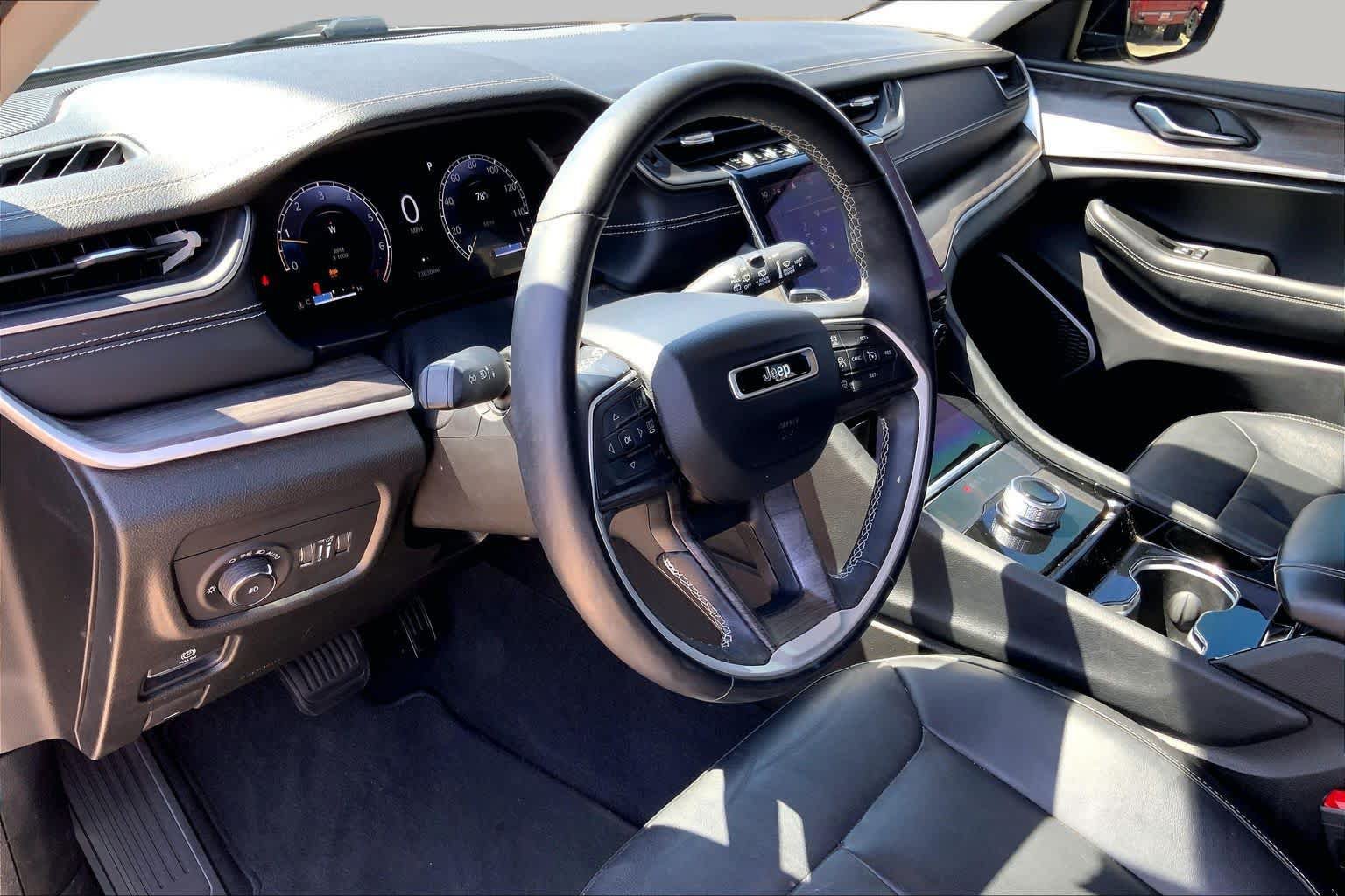 Used 2021 Jeep Grand Cherokee L Limited RWD image 18