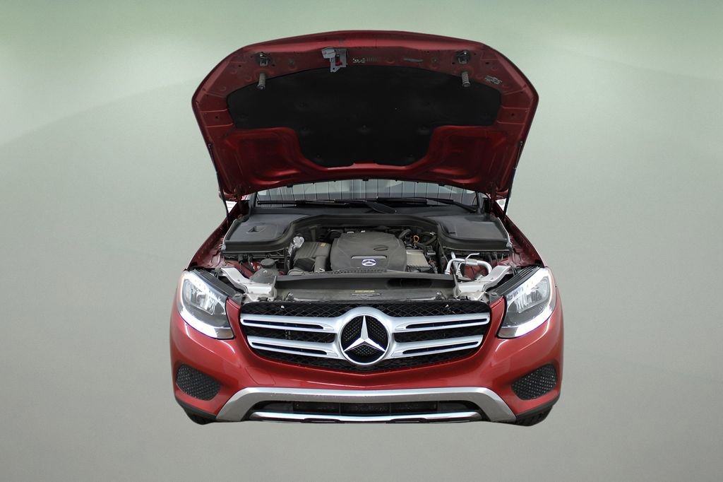 Used 2019 Mercedes-Benz GLC 300 4MATIC image 32
