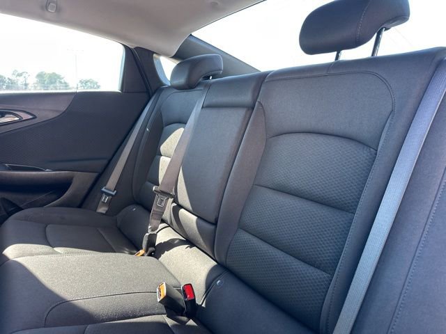Used 2025 Chevrolet Malibu LT image 28