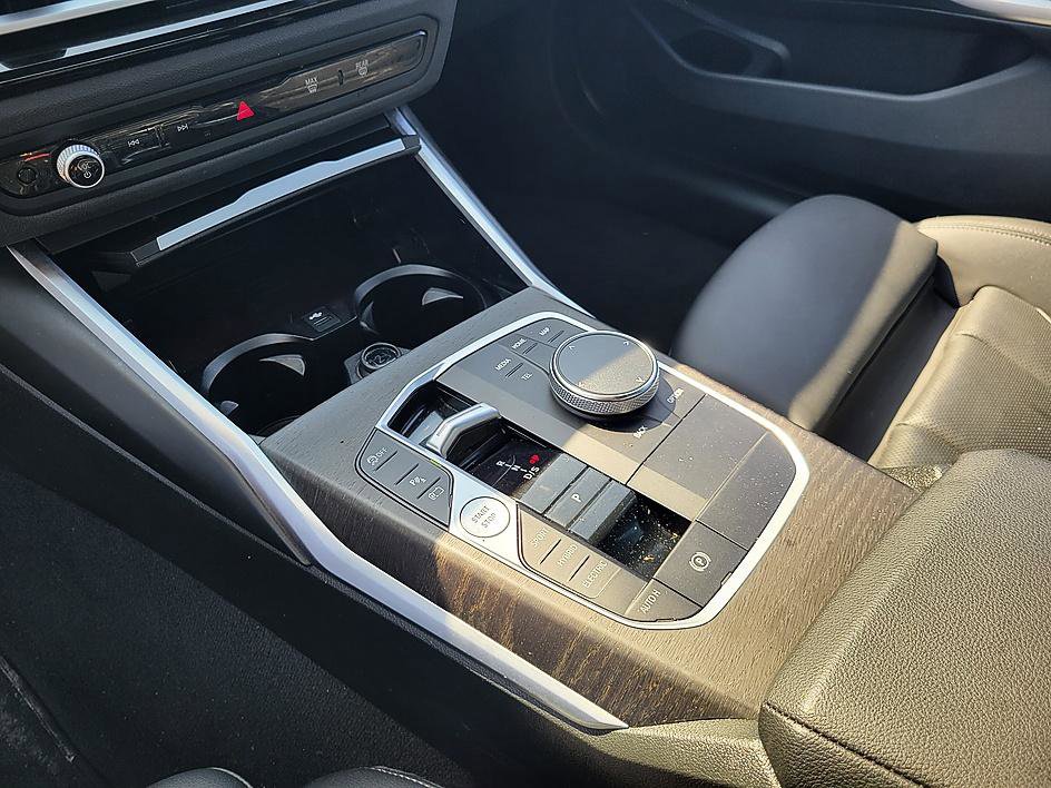 Used 2024 BMW 330e xDrive image 15