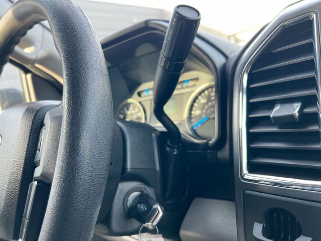 Used 2015 Ford F150 XLT image 22