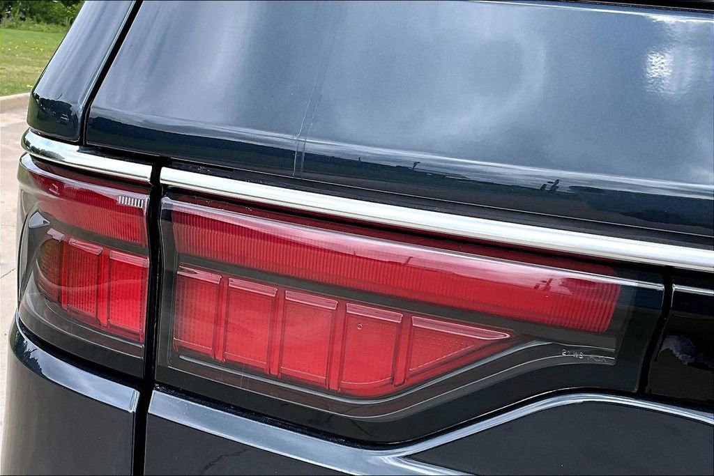 New 2025 Jeep Wagoneer L Series III w/ Premium Group I AWD/4WD image 18