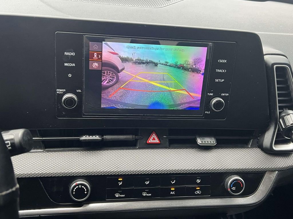 Used 2023 Kia Sportage LX image 16