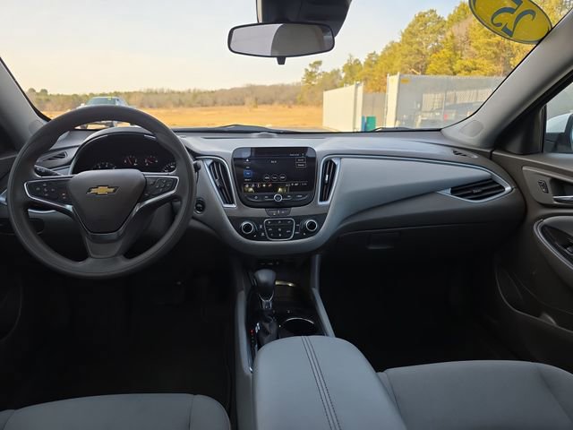 Used 2025 Chevrolet Malibu LT image 12