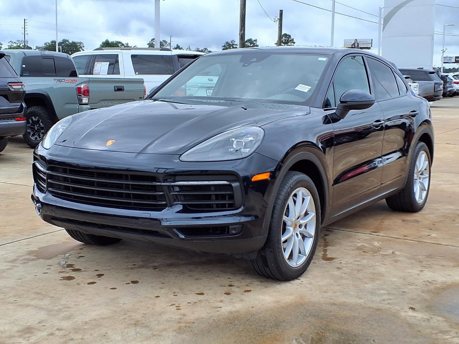 Used 2021 Porsche Cayenne Coupe AWD/4WD image 3