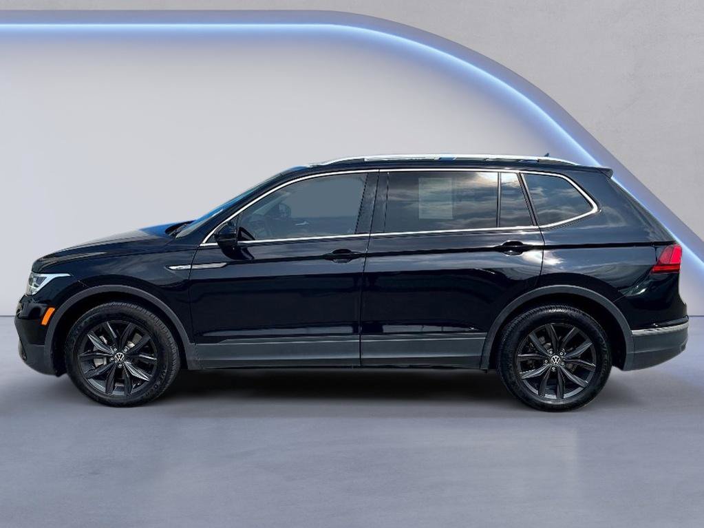 Used 2024 Volkswagen Tiguan SE w/ Panoramic Sunroof Package