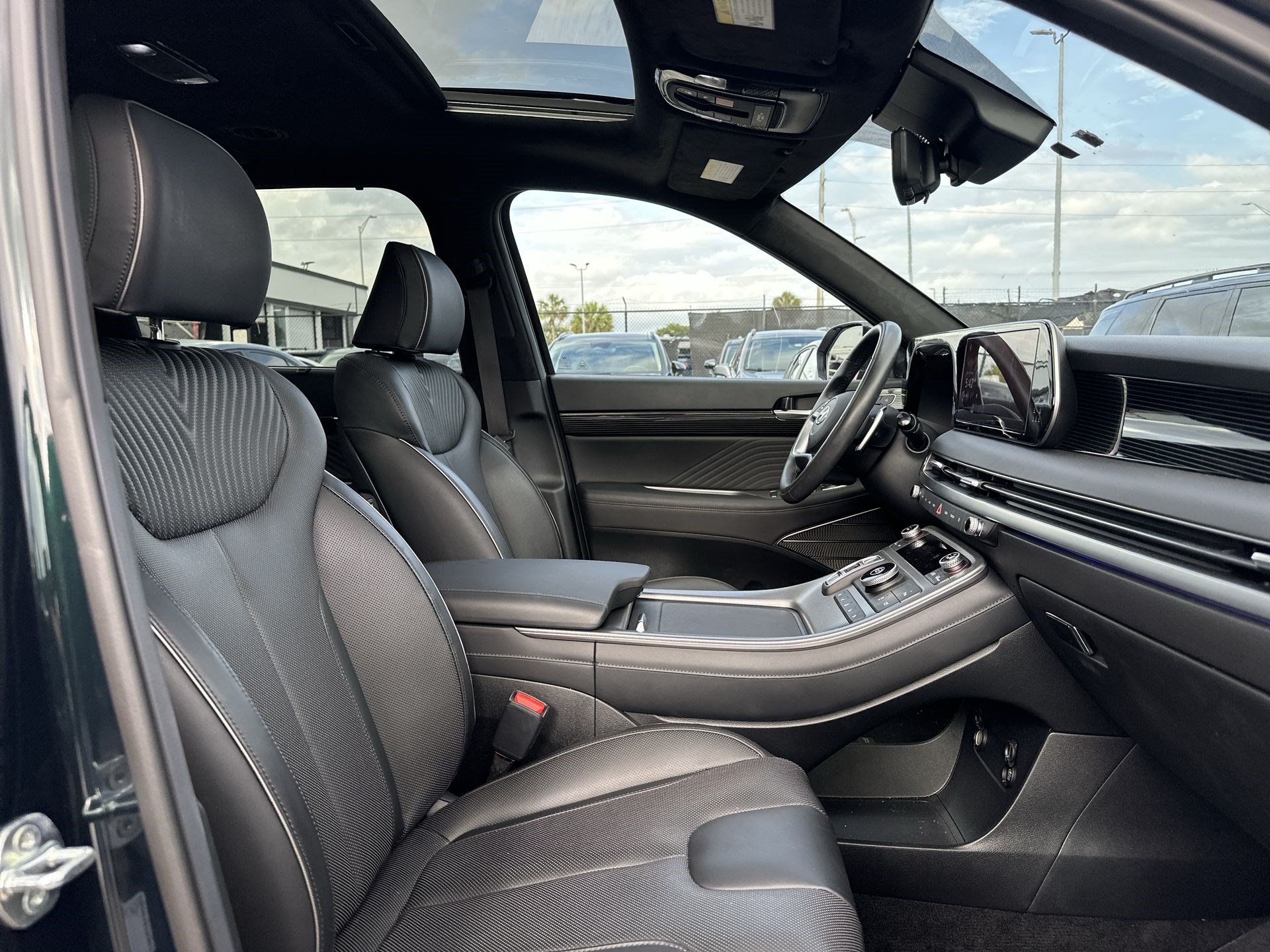 Used 2025 Hyundai Palisade Calligraphy FWD image 22