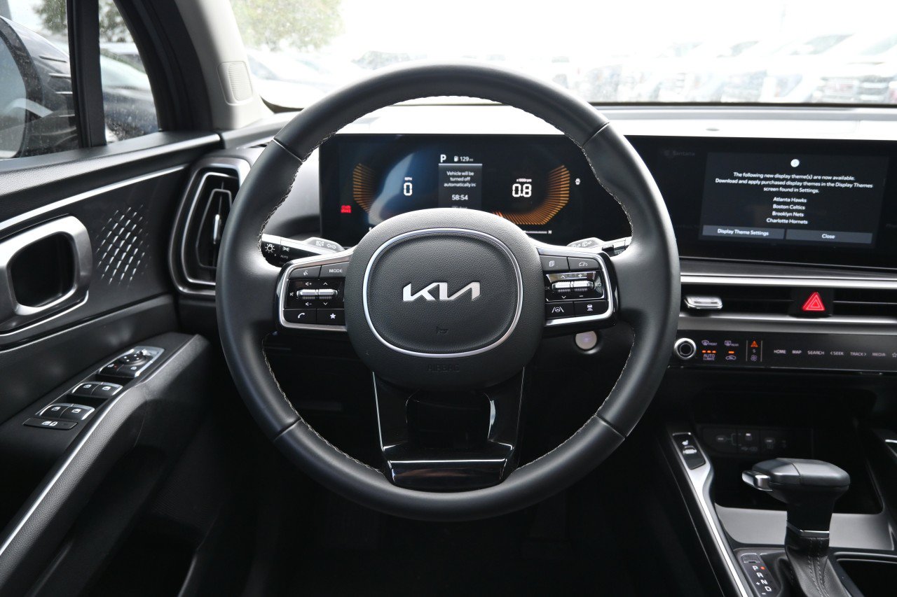 Used 2025 Kia Sorento S AWD/4WD image 10