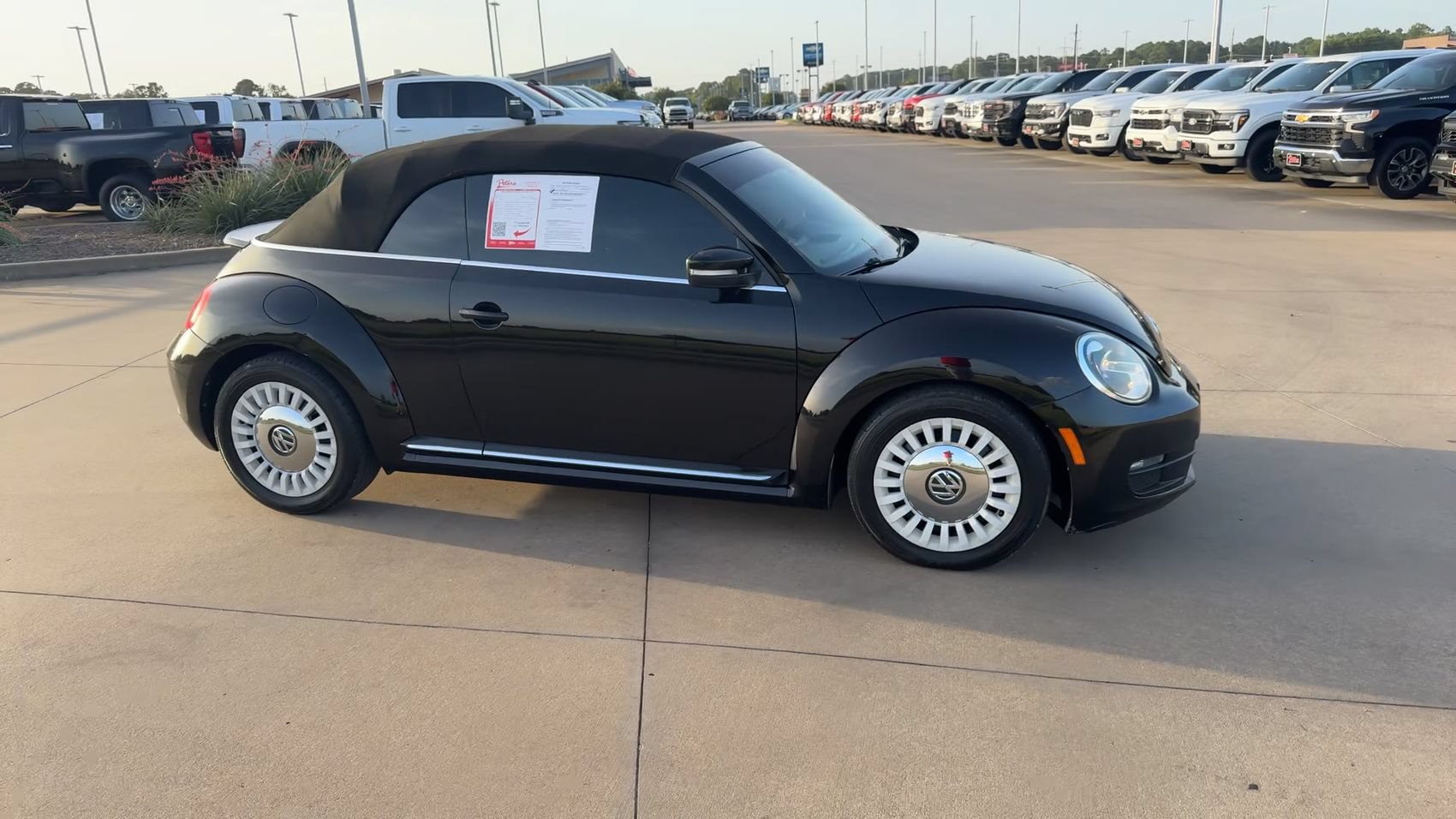 Used 2016 Volkswagen Beetle 1.8T S FWD image 9