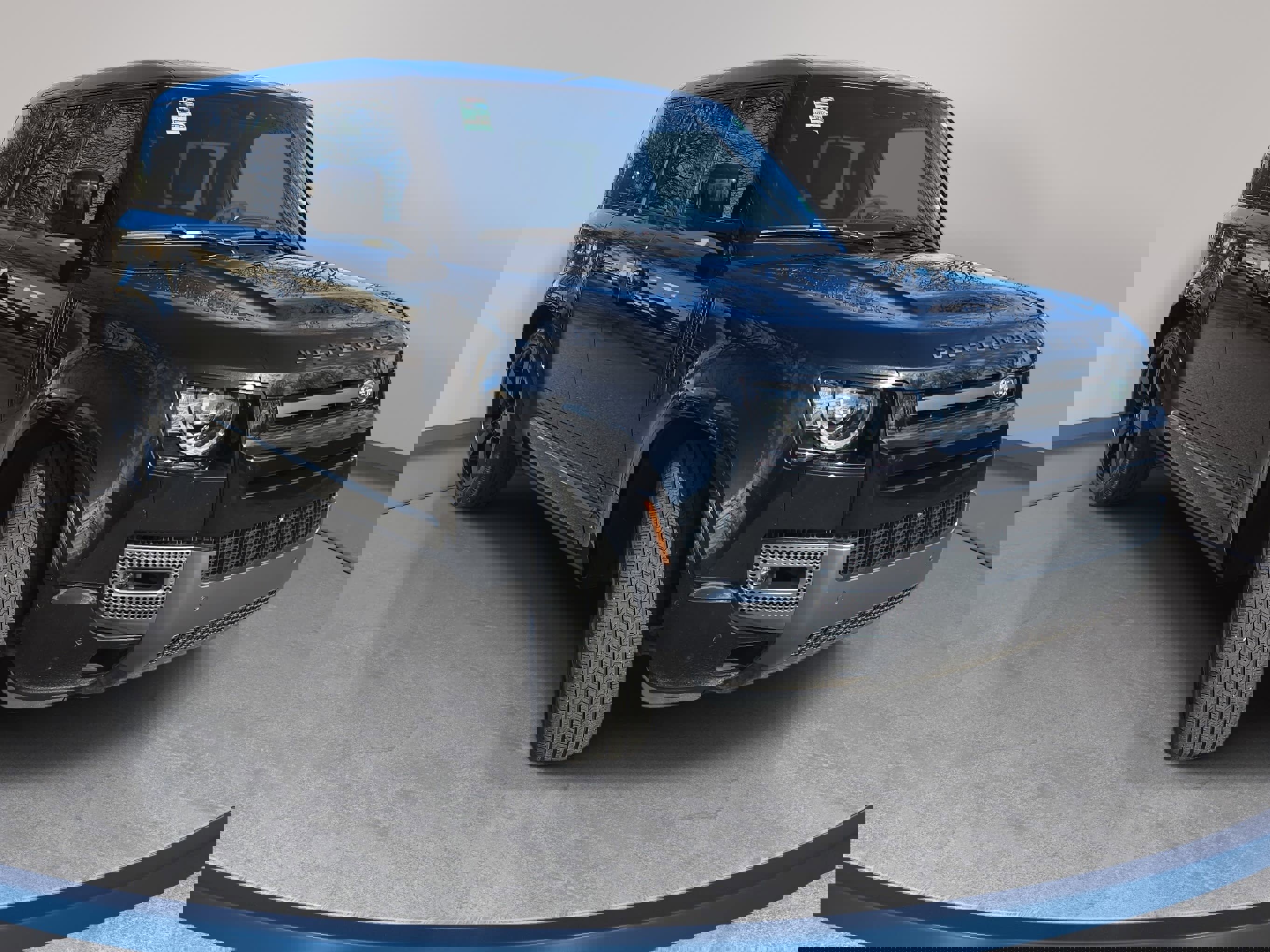 Certified 2024 Land Rover Defender 110 V8 image 3