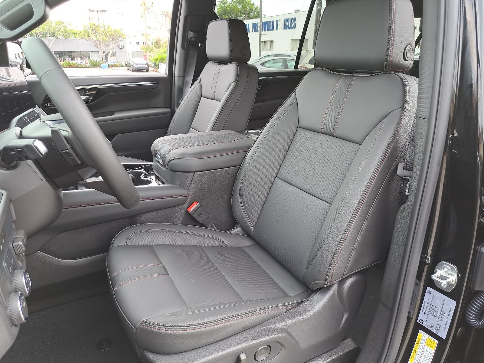 Used 2026 Chevrolet Suburban RST w/ Comfort Package RWD image 17