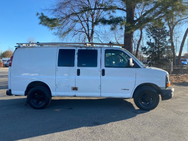 Used 2006 Chevrolet Express 2500 image 8