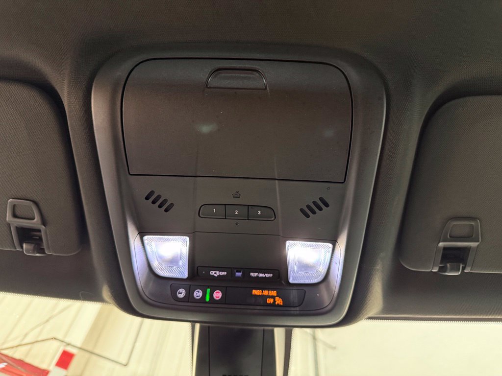 Used 2020 Chevrolet Blazer Premier w/ Driver Confidence II Package AWD/4WD image 21
