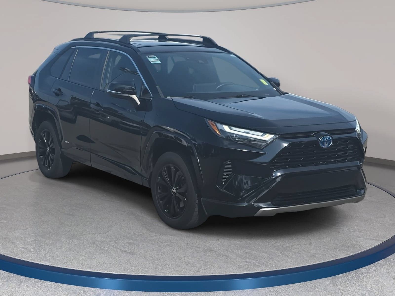 Used 2022 Toyota RAV4 SE w/ Convenience Package AWD/4WD image 3