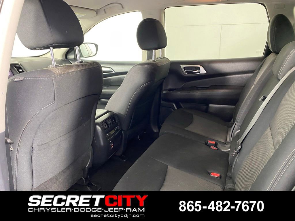 Used 2018 Nissan Pathfinder SV FWD image 25