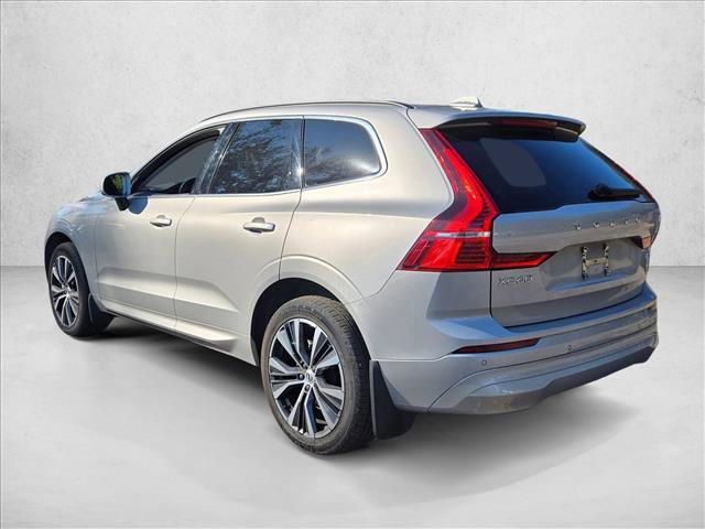 Used 2022 Volvo XC60 B5 Momentum image 7