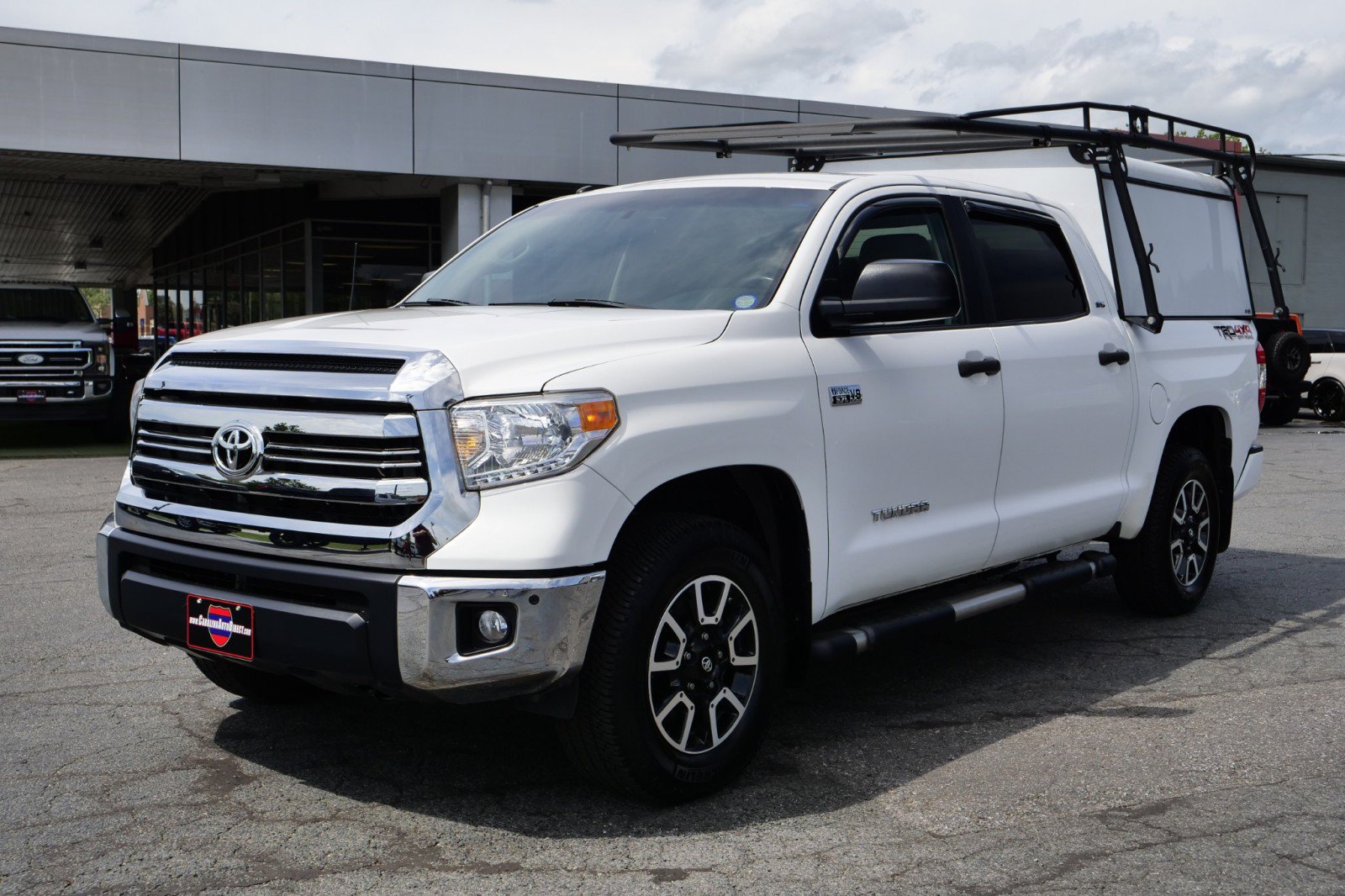 Used 2016 Toyota Tundra SR5 w/ TRD Off Road Package AWD/4WD image 6