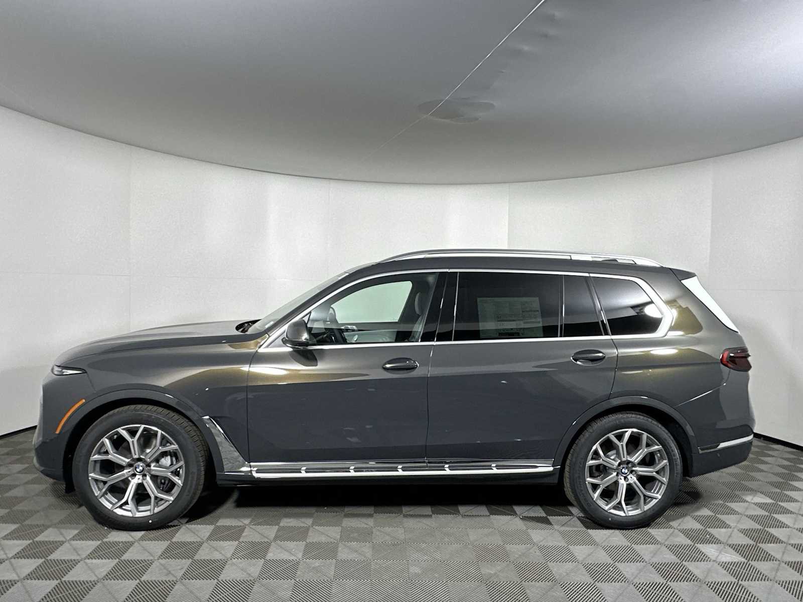 New 2026 BMW X7 xDrive40i w/ Executive Package image 4