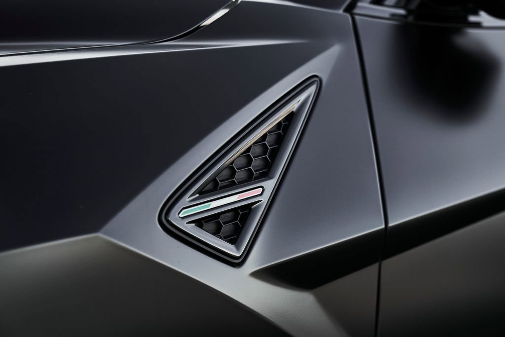 Used 2022 Lamborghini Urus AWD/4WD image 8