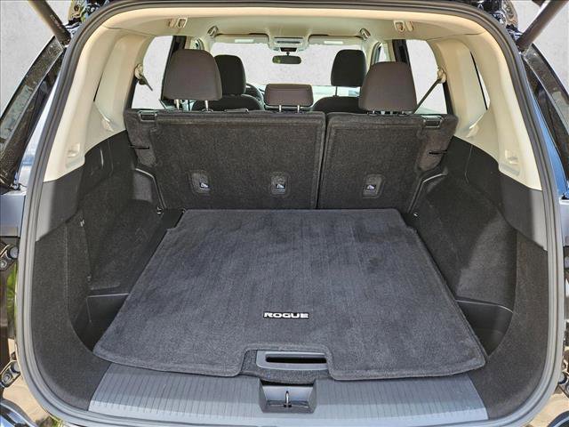 Used 2025 Nissan Rogue SV FWD image 6