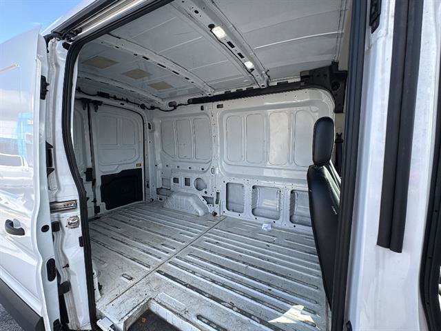 Used 2023 Ford Transit 250 Medium Roof image 10