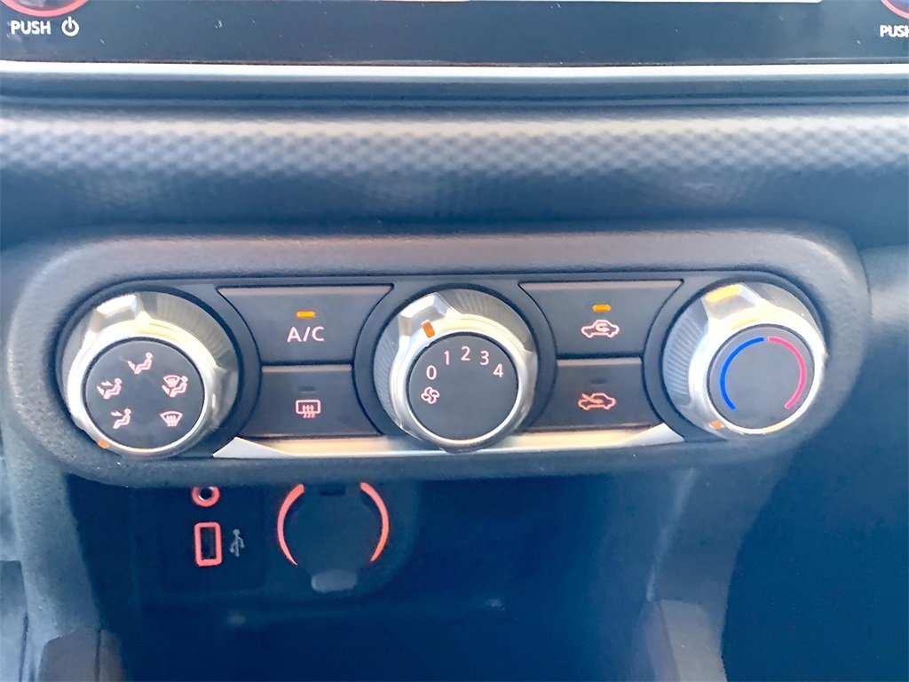 Used 2024 Nissan Kicks S image 35