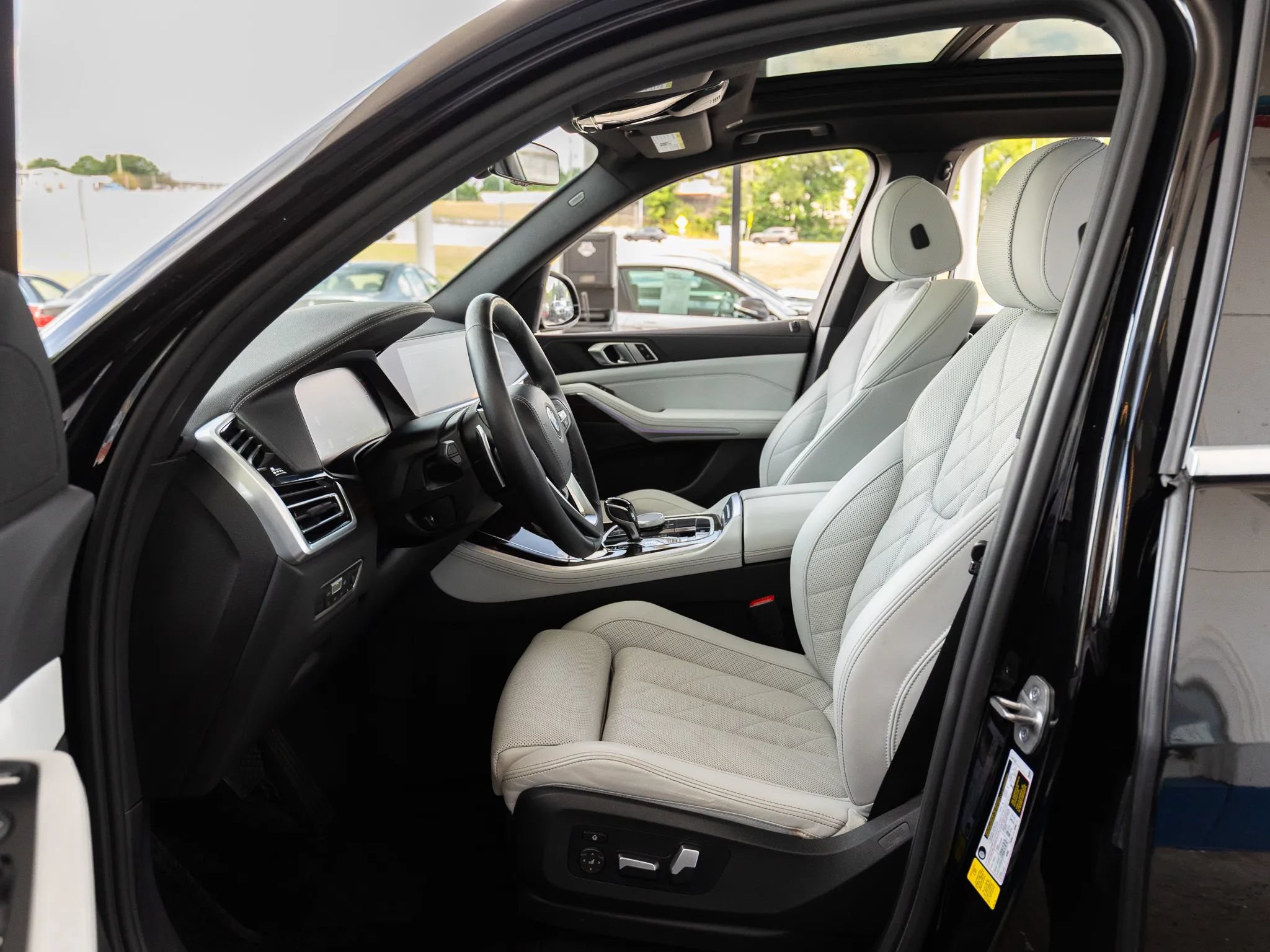 Used 2023 BMW X5 sDrive40i RWD image 18