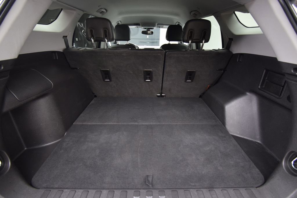 Used 2019 GMC Terrain SLT w/ Preferred Package image 28