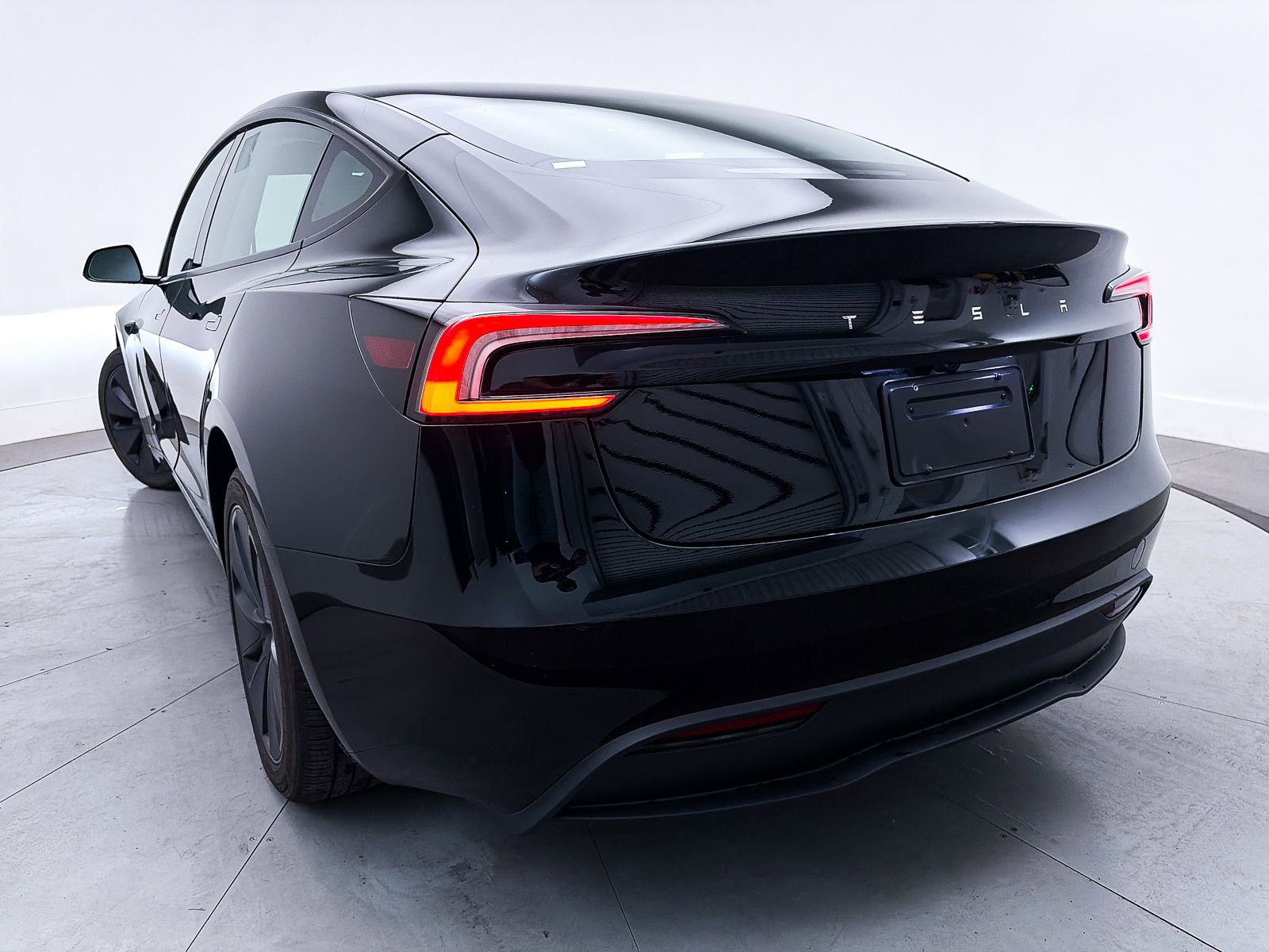 Used 2025 Tesla Model 3 Long Range image 8