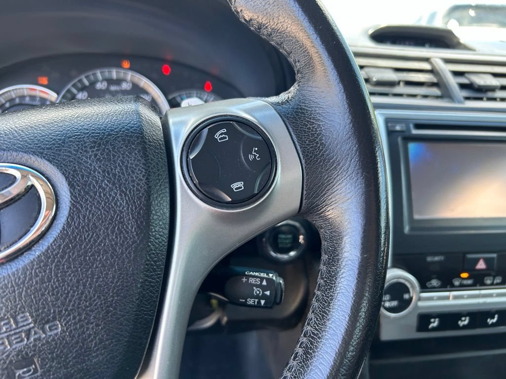 Used 2012 Toyota Camry SE w/ Leather Pkg FWD image 24