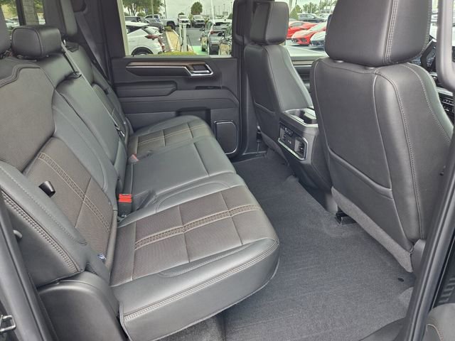 Used 2024 Chevrolet Silverado 2500 High Country w/ High Country Premium Package image 18