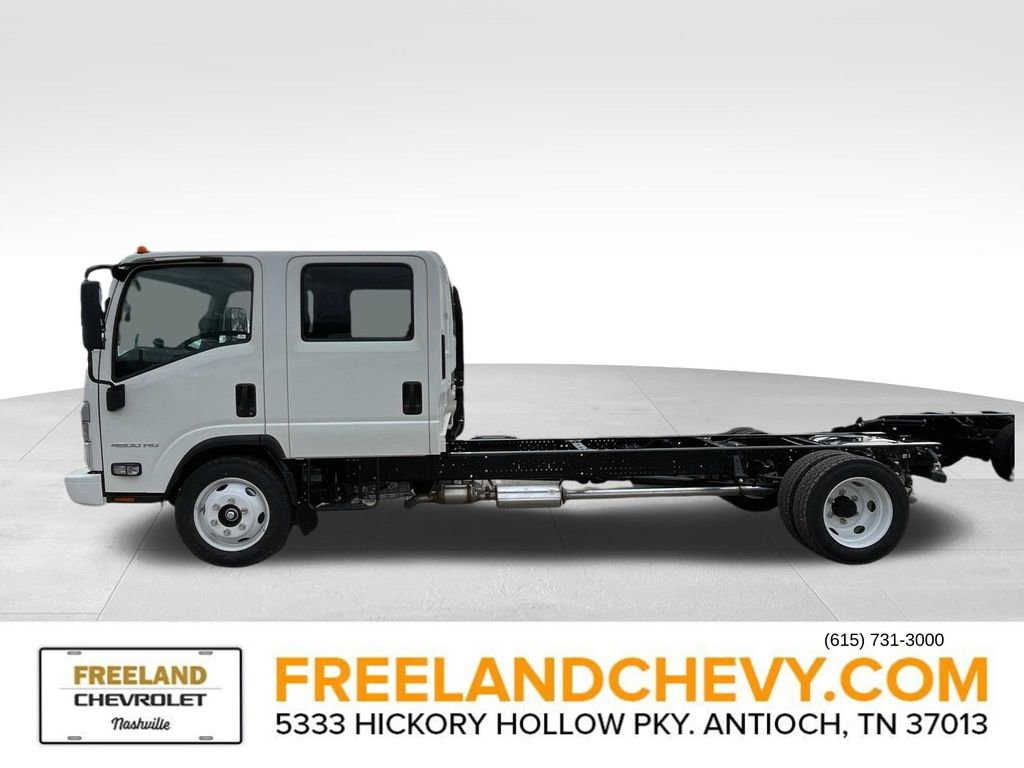 New 2025 Chevrolet Low Cab Forward image 4
