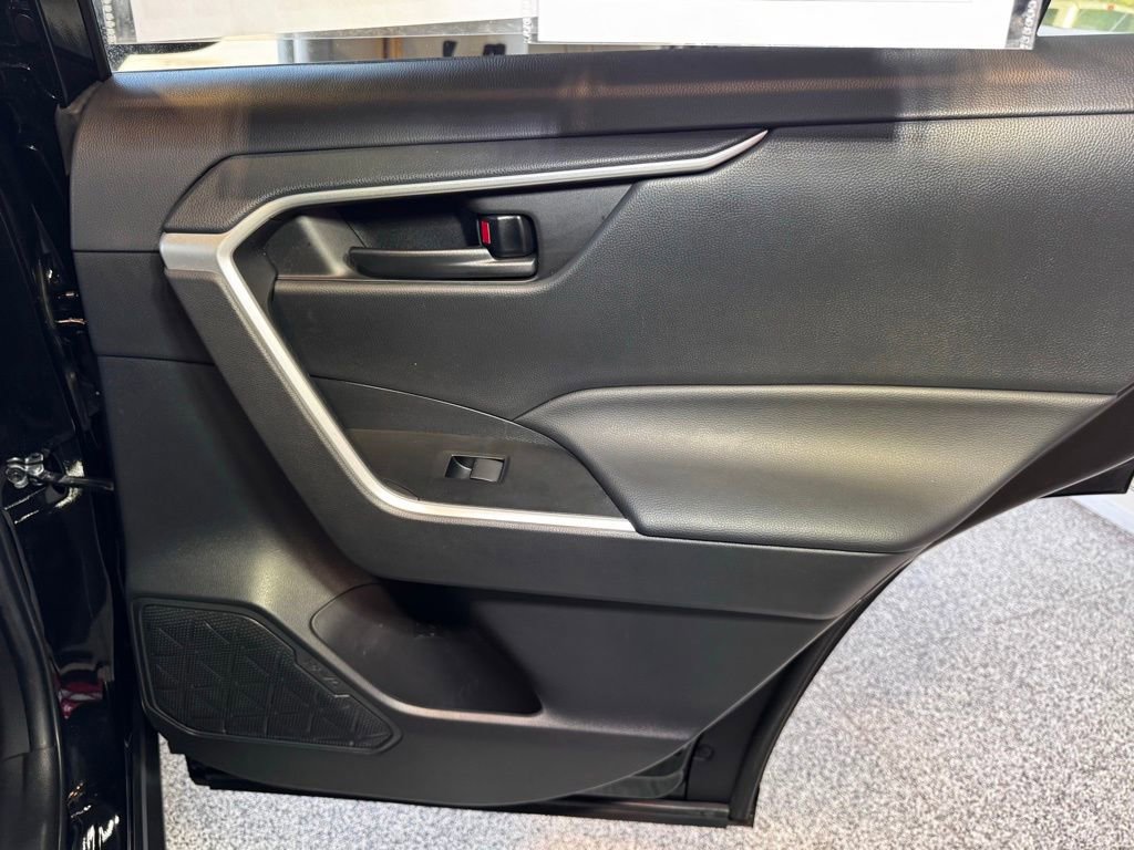 Certified 2022 Toyota RAV4 LE AWD/4WD image 50