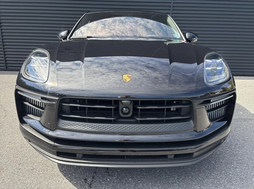 Certified 2023 Porsche Macan S AWD/4WD image 8